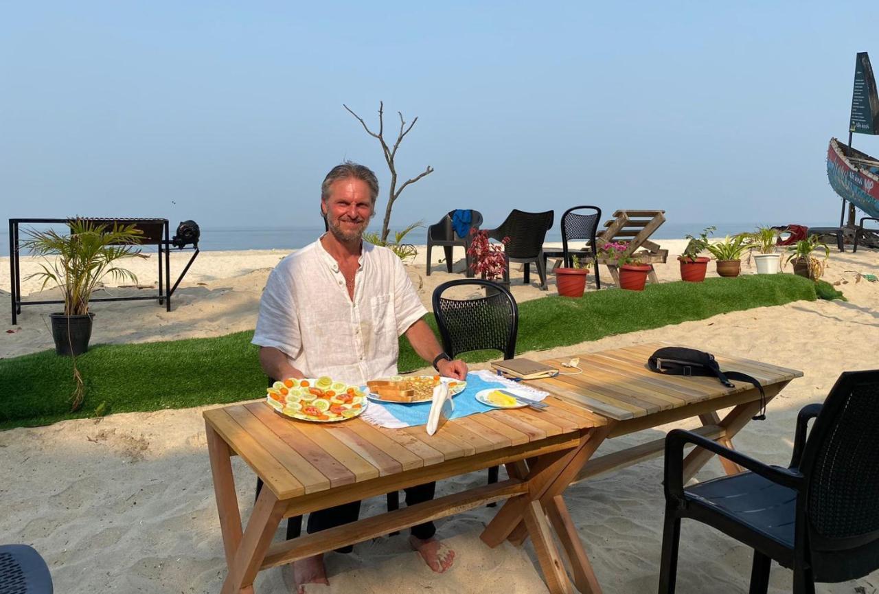 Alivious Beach Homestay Alappuzha Esterno foto