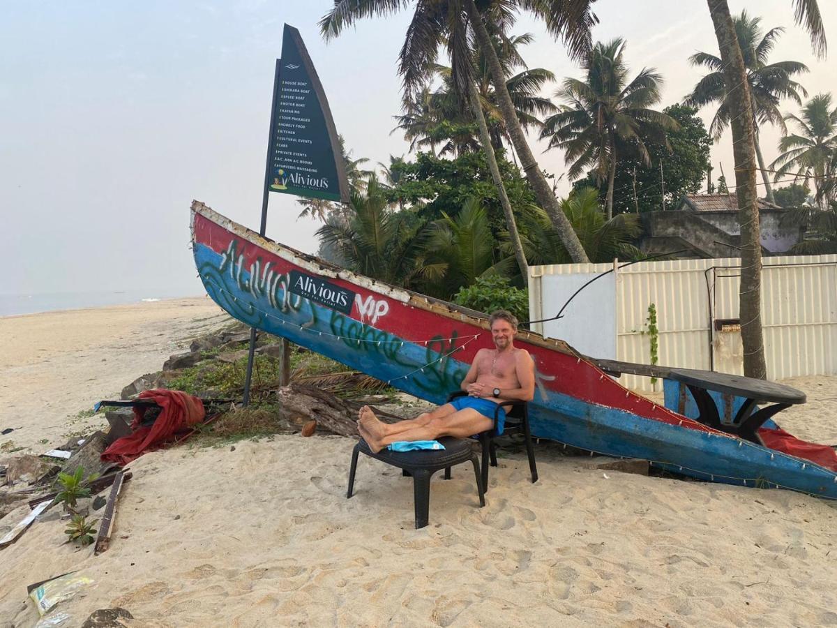Alivious Beach Homestay Alappuzha Esterno foto