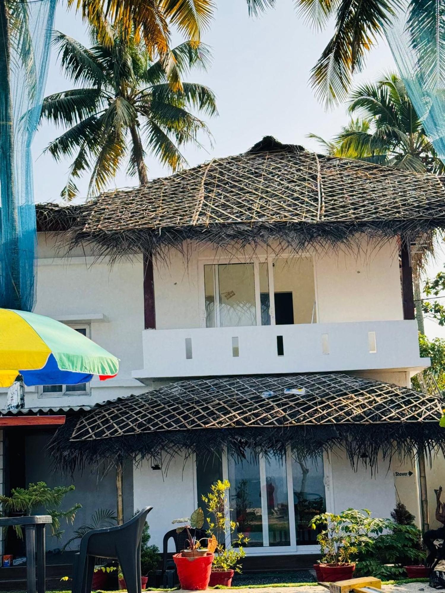 Alivious Beach Homestay Alappuzha Esterno foto