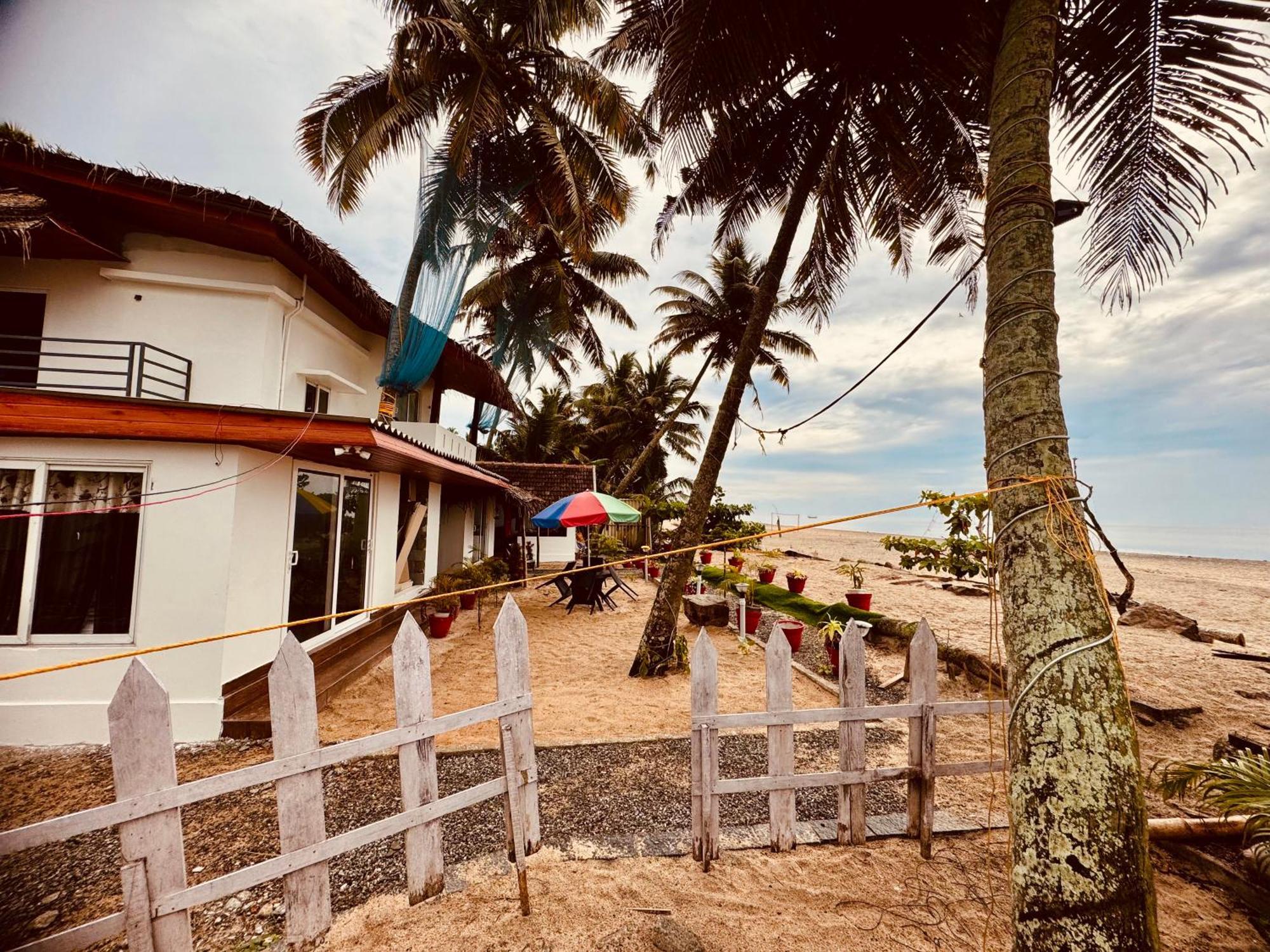Alivious Beach Homestay Alappuzha Esterno foto