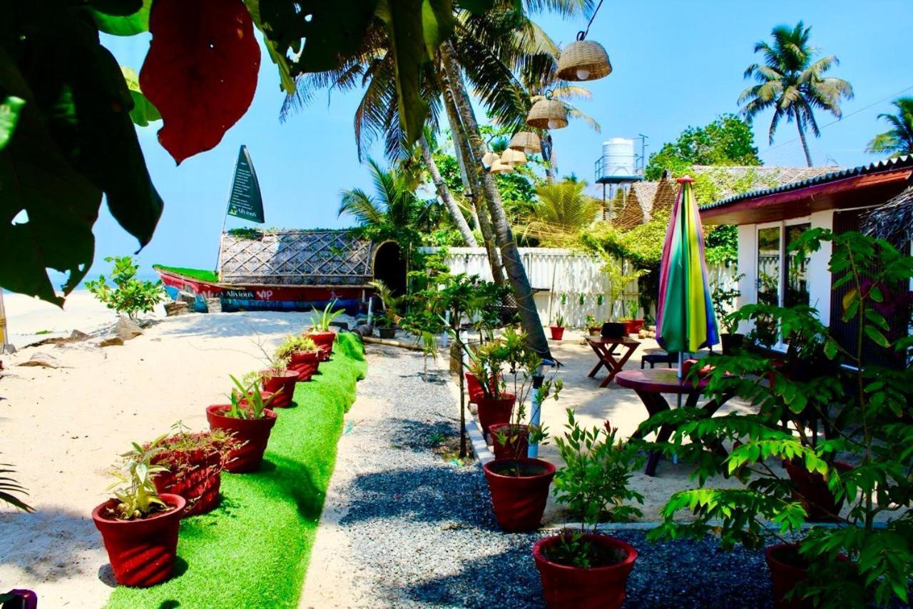 Alivious Beach Homestay Alappuzha Esterno foto